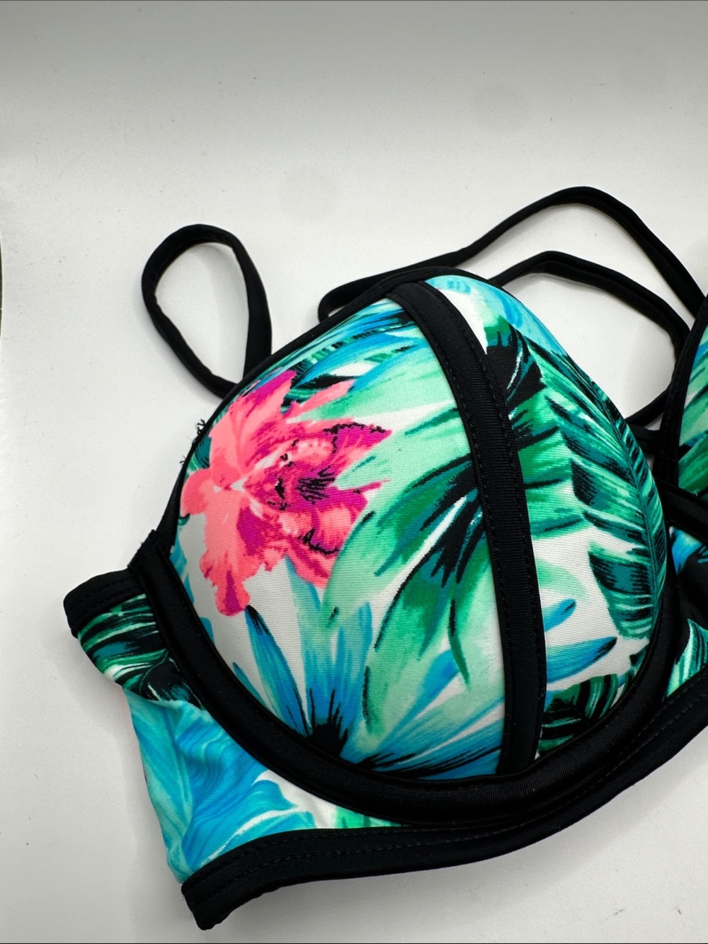 Women’s Tropical Print Underwire Bikini Top - Black Trim - Picture 2 of 5